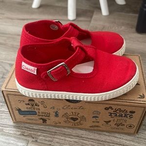 Red Cienta shoes toddler